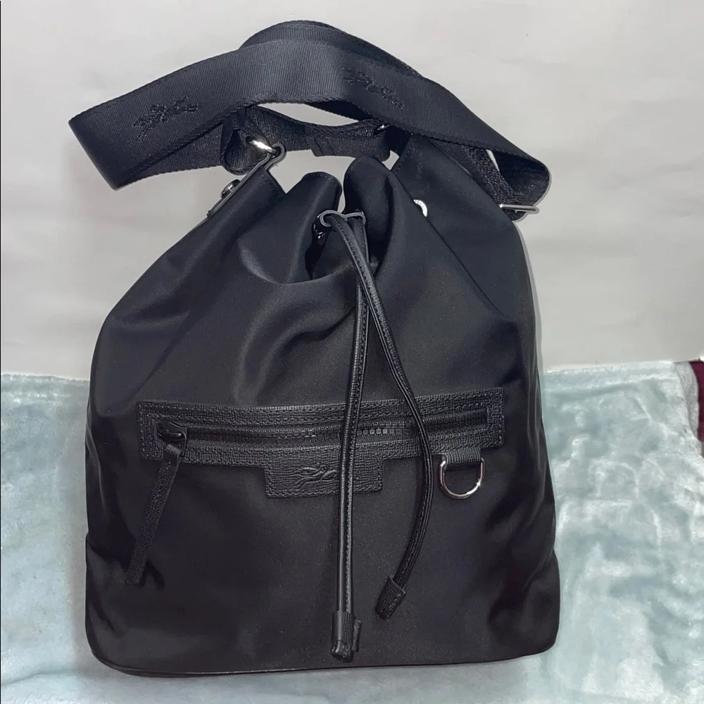 Longchamp Large ‘Le Pliage’ Neoprene Bucket Bag - Picture 1 of 16
